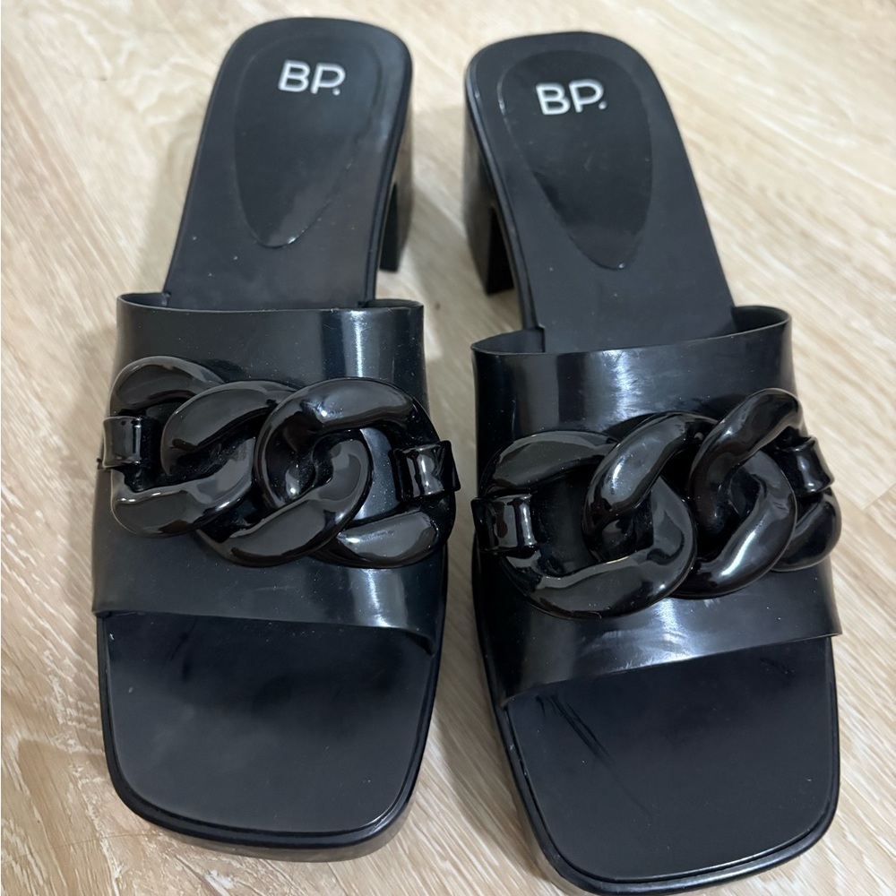 BP Women's Glossy Black Chain Mules